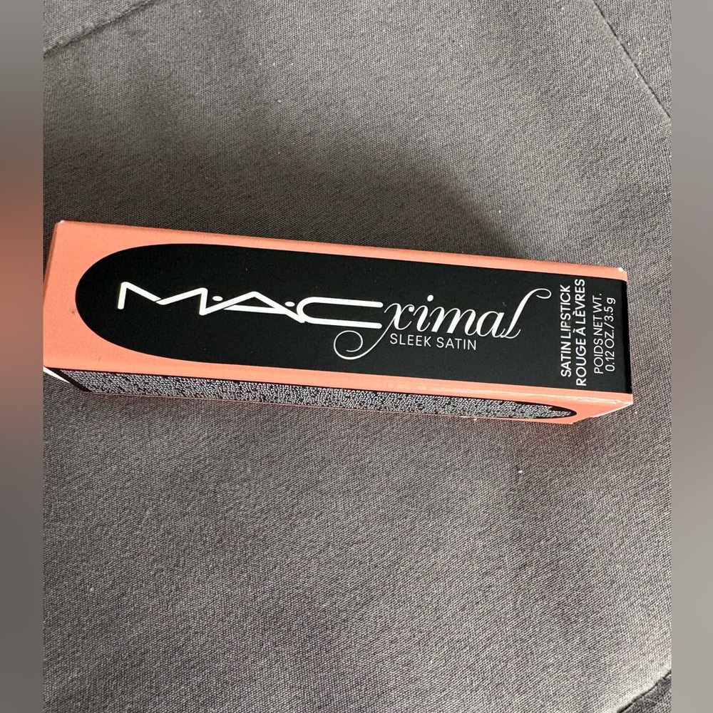 MACximal Sleek Satin Lipstick - Picture 3 of 4
